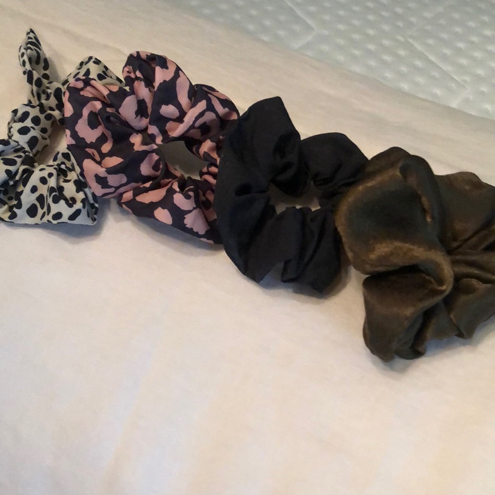 Bundle of 12 scrunches